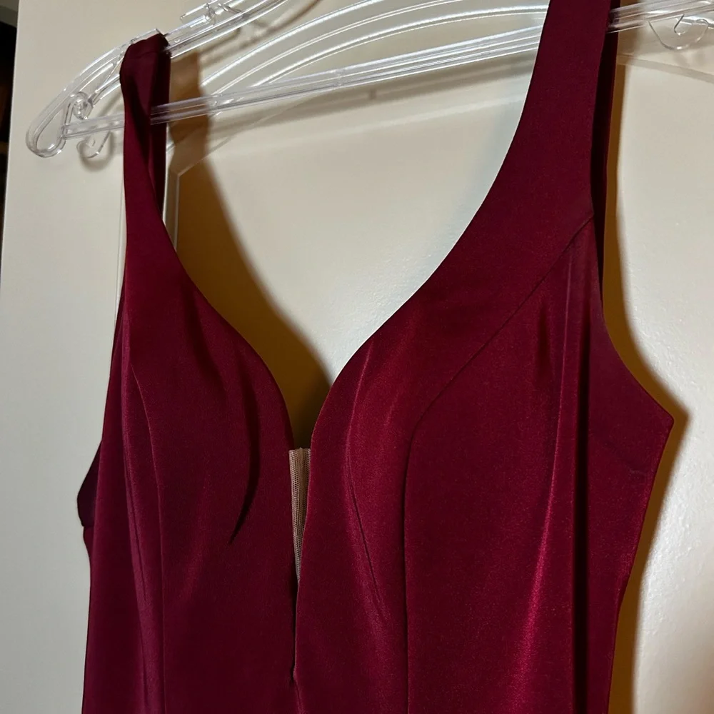 Burgundy formal dress - Picture 2 of 5